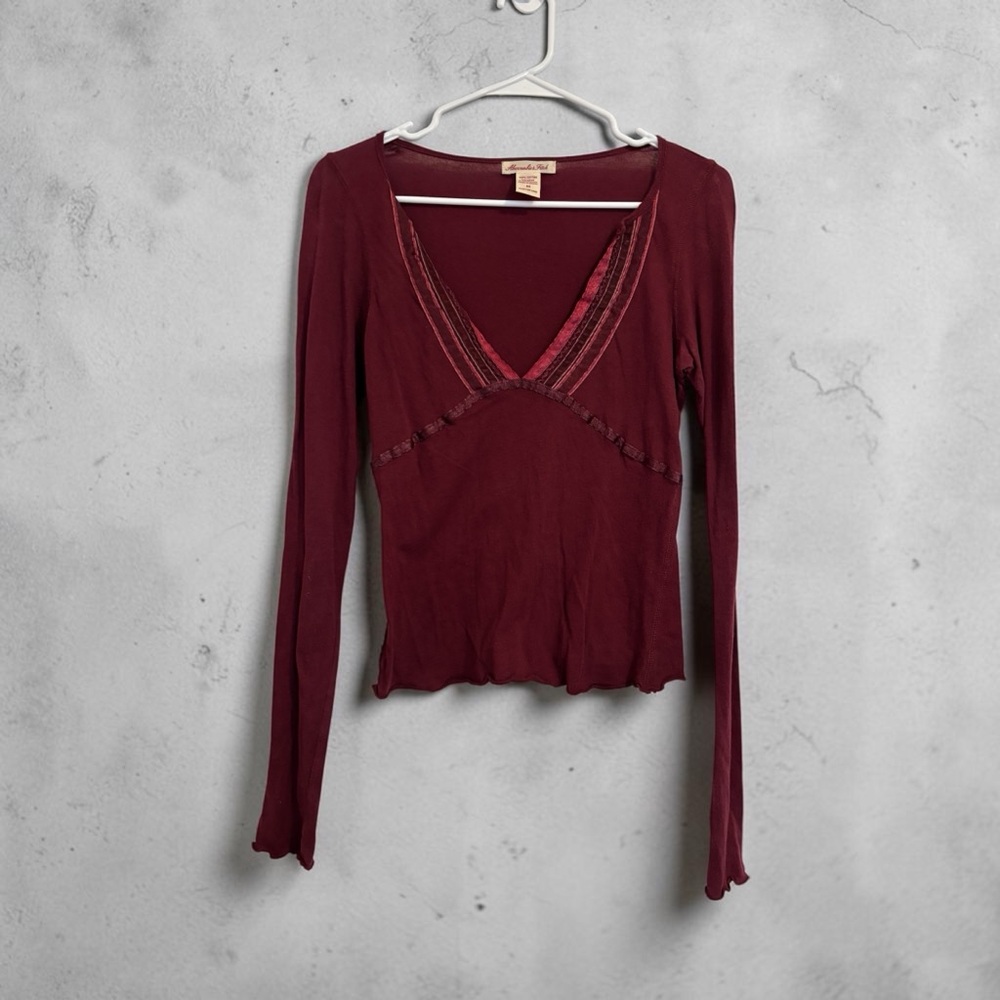 Vintage Abercrombie & Fitch Lace V-Neck Long Sleeve Tee | Y2K Casual Top